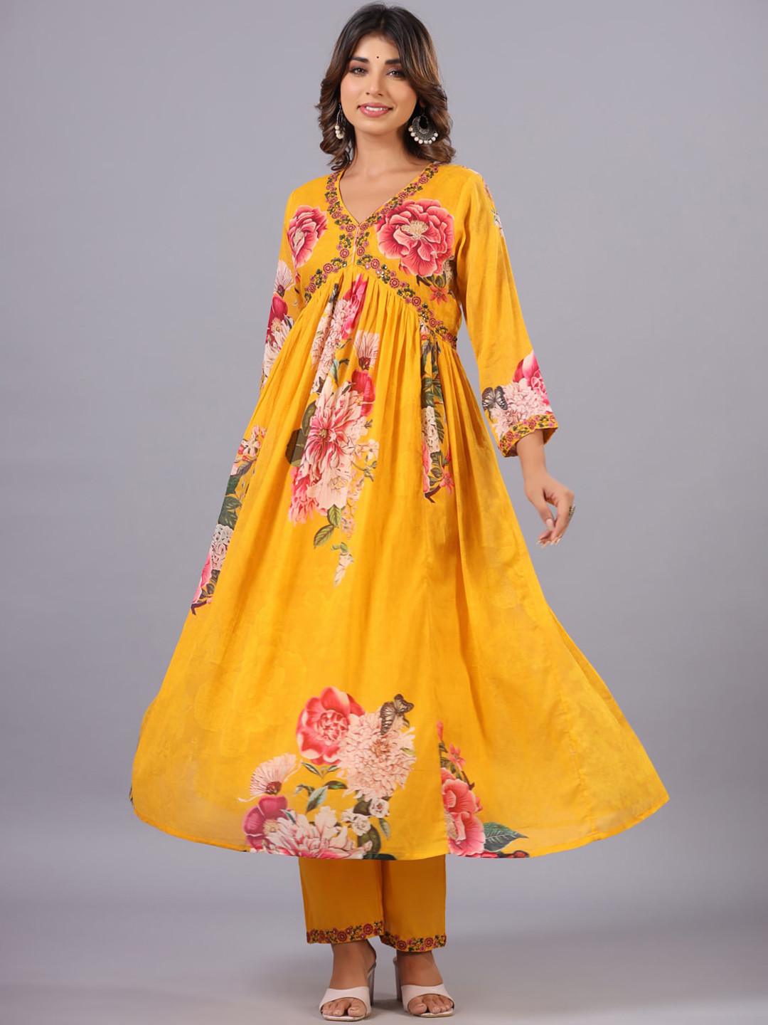 Amchoor Floral Printed Thread Work V-Neck Anarkali Kurta with Trousers & Dupatta, Mustard
Amchoor Floral Printed Thread Work V-Neck Anarkali Kurta with Trousers & Dupatta, Mustard