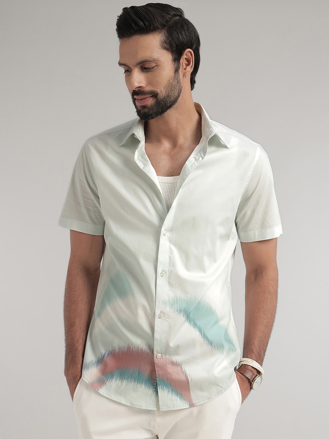 Andamen Premium Abstract Printed Spread Collar Short Sleeves Cotton Slim Fit Shirt, Blue
Andamen Premium Abstract Printed Spread Collar Short Sleeves Cotton Slim Fit Shirt, Blue