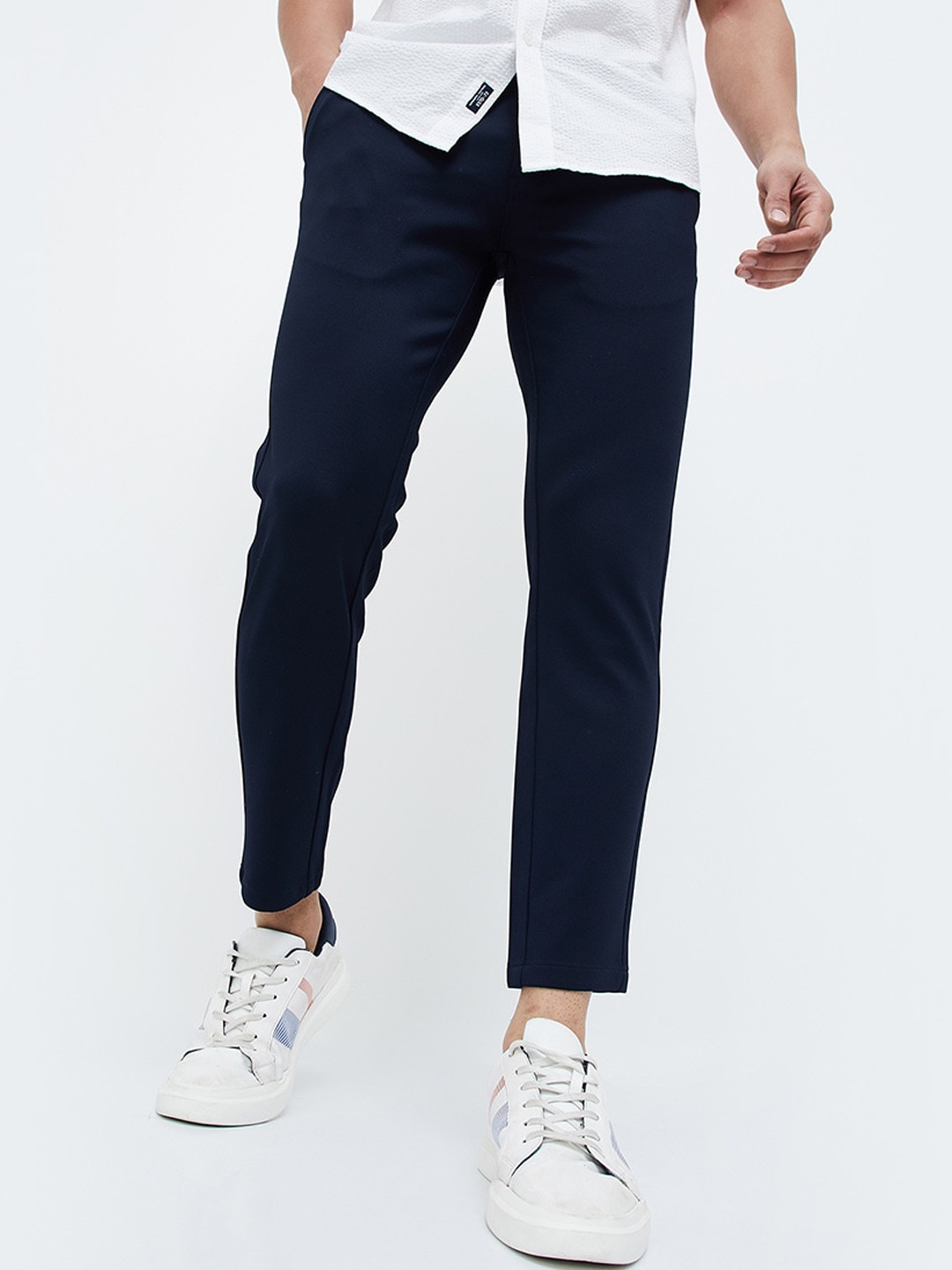 CODE by Lifestyle Men Tapered Fit Mid-Rise Cotton Plain Regular Trousers Trousers, Blue
CODE by Lifestyle Men Tapered Fit Mid-Rise Cotton Plain Regular Trousers Trousers, Blue