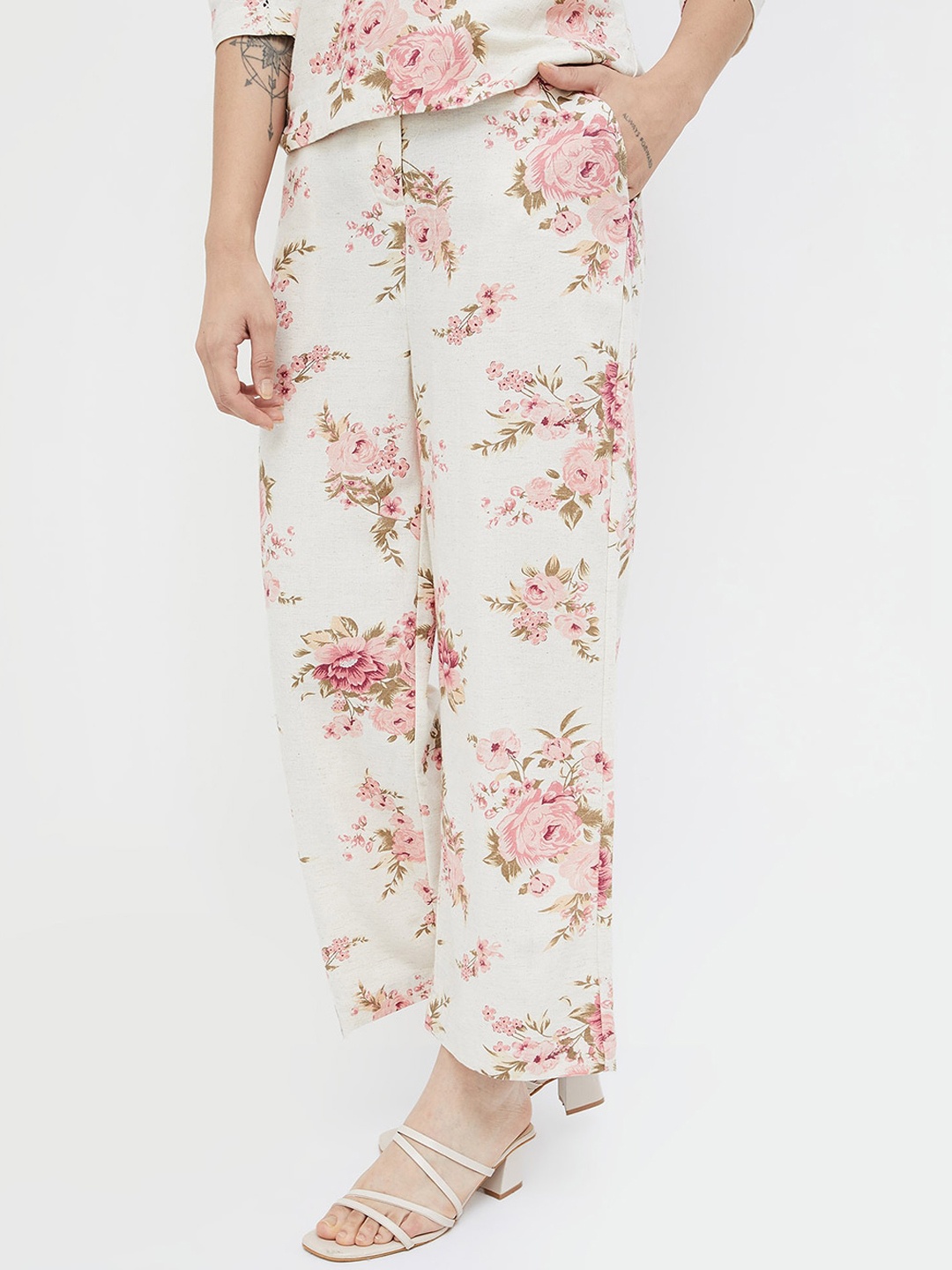 CODE by Lifestyle Women Floral Printed Mid-Rise Plain Parallel Trousers Trousers, Beige
CODE by Lifestyle Women Floral Printed Mid-Rise Plain Parallel Trousers Trousers, Beige