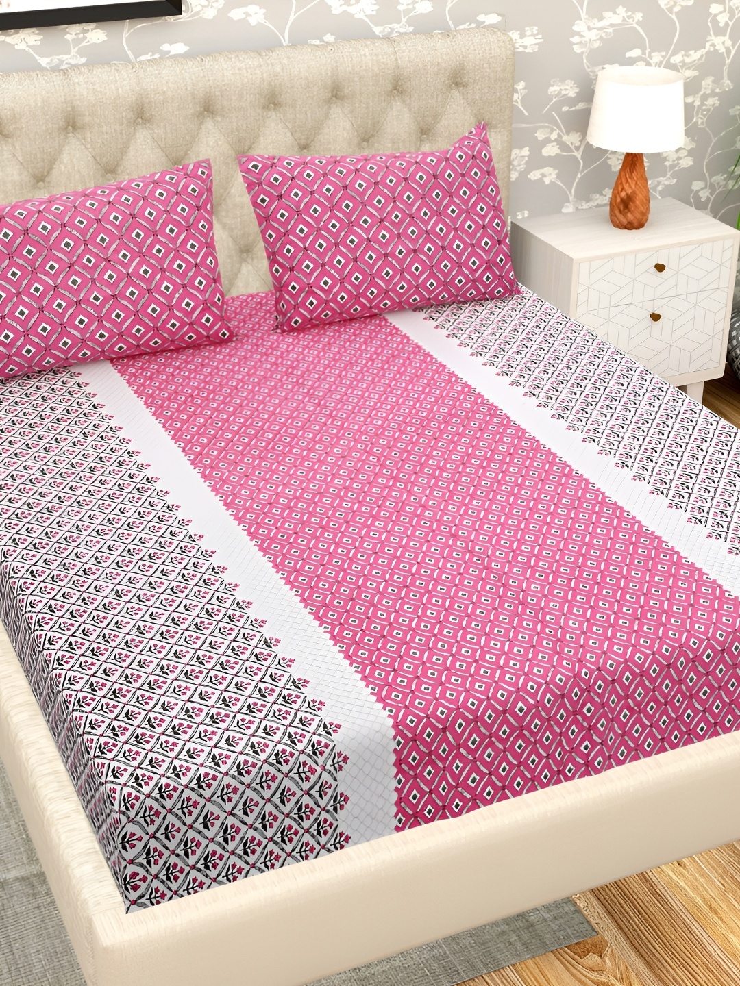 PATRICKO Pink & White Geometric Cotton 330 TC King Bedsheet with 2 Pillow Covers
PATRICKO Pink & White Geometric Cotton 330 TC King Bedsheet with 2 Pillow Covers