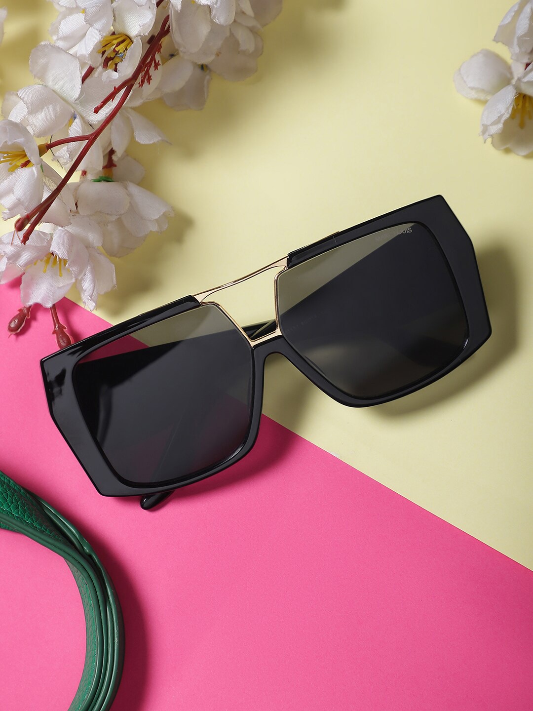 MARC LOUIS Unisex Oversized Sunglasses with UV Protected Lens ML M 6151 Black Grey SG
MARC LOUIS Unisex Oversized Sunglasses with UV Protected Lens ML M 6151 Black Grey SG
