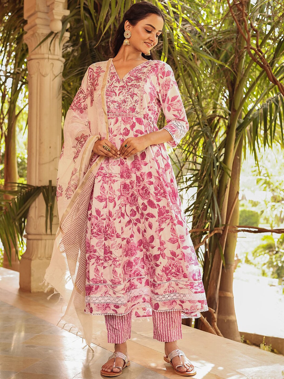 ROOHANIYAT Floral Print Thread Work Silk Georgette Anarkali Kurta With Trousers & Dupatta, Pink
ROOHANIYAT Floral Print Thread Work Silk Georgette Anarkali Kurta With Trousers & Dupatta, Pink