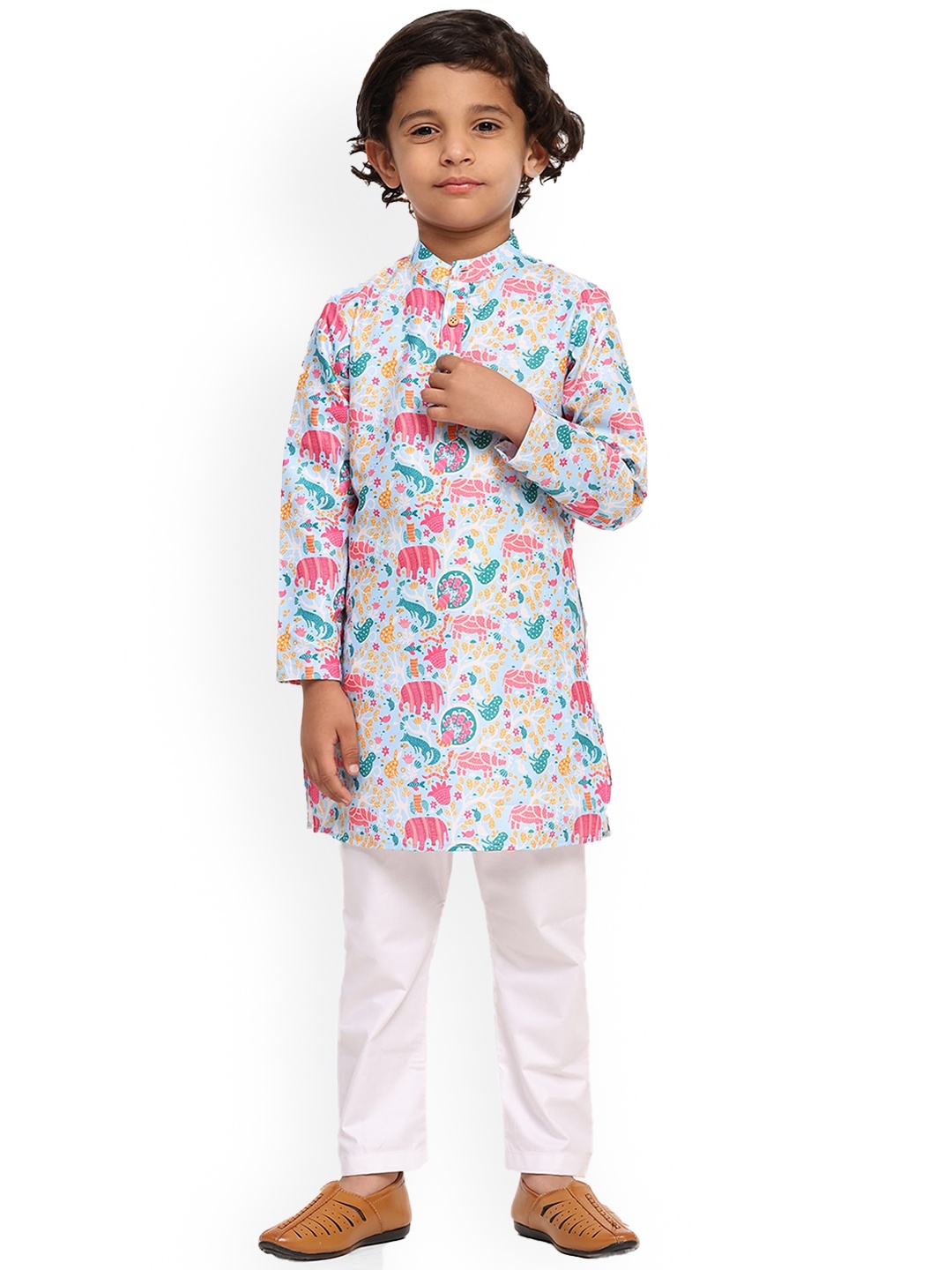 BAESD Boys Animal Printed Printed Mandarin Collar Linen Straight Kurta With Pyjama, Blue
BAESD Boys Animal Printed Printed Mandarin Collar Linen Straight Kurta With Pyjama, Blue