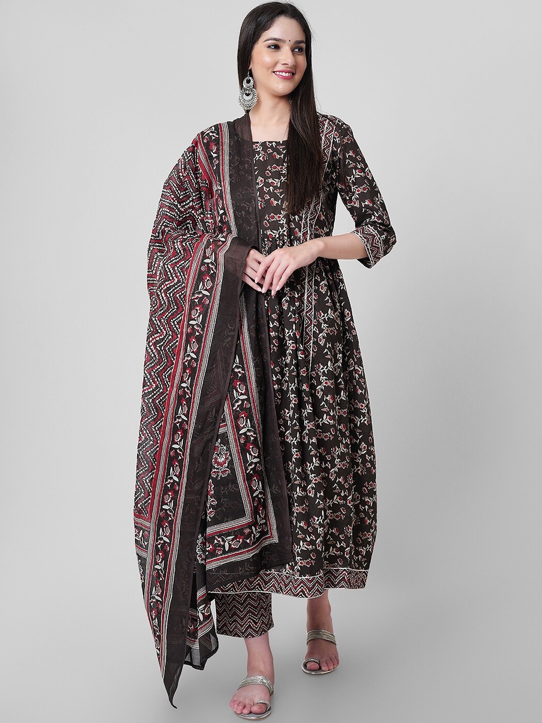 JANAKDULARI CREATION Floral Printed Pure Cotton Gotta Patti Kurta With Trouser & Dupatta, Brown
JANAKDULARI CREATION Floral Printed Pure Cotton Gotta Patti Kurta With Trouser & Dupatta, Brown
