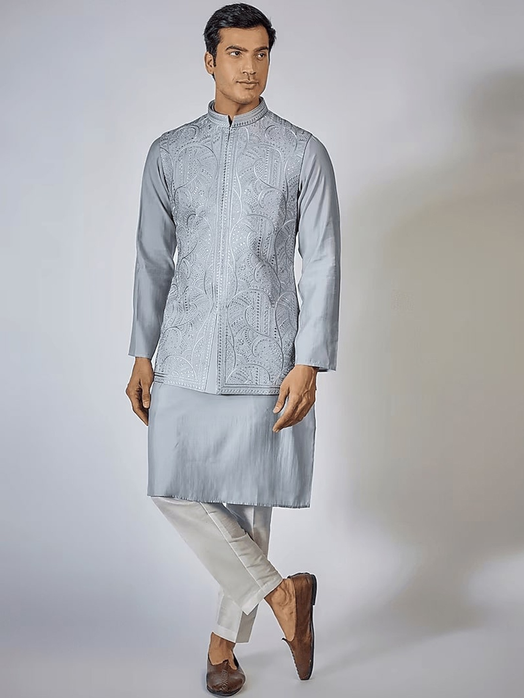 RNG Safawala Ethnic Motifs Embroidered Thread Work Pure Cotton Kurta With Trouser, Blue
RNG Safawala Ethnic Motifs Embroidered Thread Work Pure Cotton Kurta With Trouser, Blue