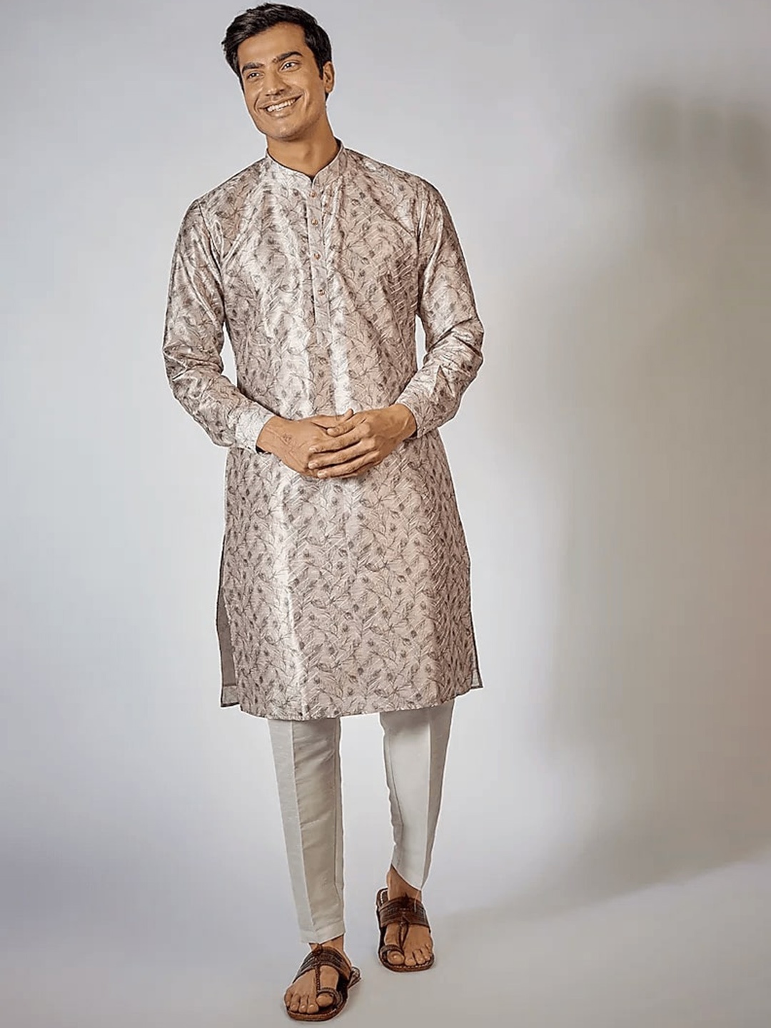 RNG Safawala Ethnic Motifs Printed Mandarin Collar Pure Cotton Straight Kurta With Trouser, Grey
RNG Safawala Ethnic Motifs Printed Mandarin Collar Pure Cotton Straight Kurta With Trouser, Grey