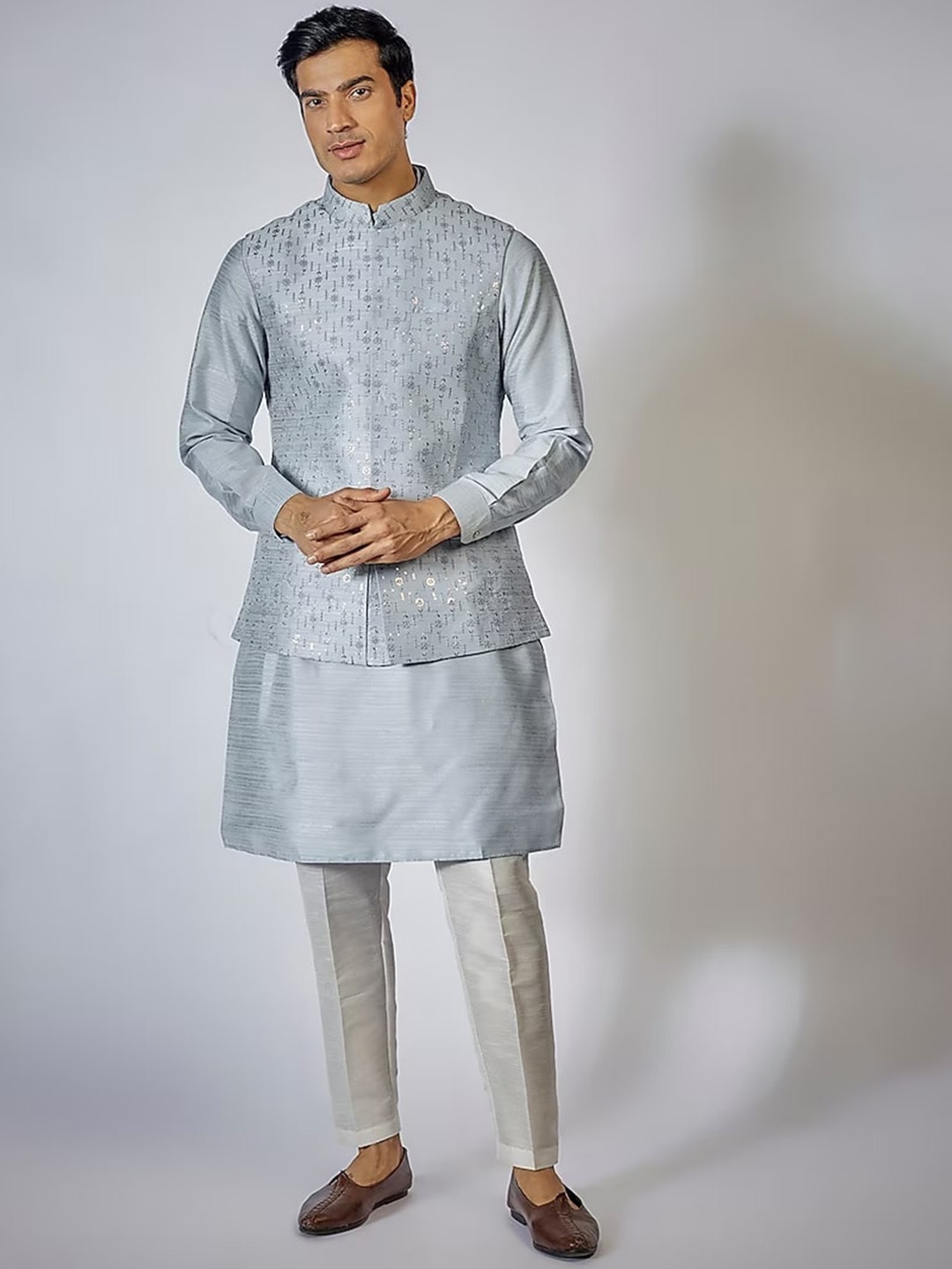 RNG Safawala Mandarin Collar Pure Cotton Straight Kurta With Trouser & Sequinned Jacket, Blue
RNG Safawala Mandarin Collar Pure Cotton Straight Kurta With Trouser & Sequinned Jacket, Blue