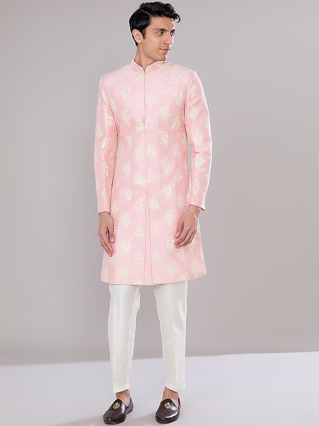 RNG Safawala Floral Printed Mandarin Collar Dupion Silk Straight Kurta with Trousers, Purple
RNG Safawala Floral Printed Mandarin Collar Dupion Silk Straight Kurta with Trousers, Purple
