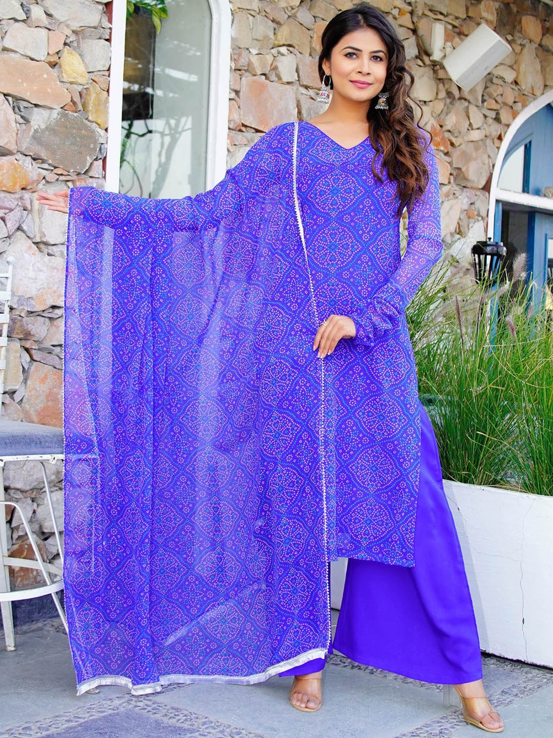KHIZAN V Neck Long Sleeves Bandhani Printed Straight Kurta with Palazzo & Dupatta, Blue
KHIZAN V Neck Long Sleeves Bandhani Printed Straight Kurta with Palazzo & Dupatta, Blue