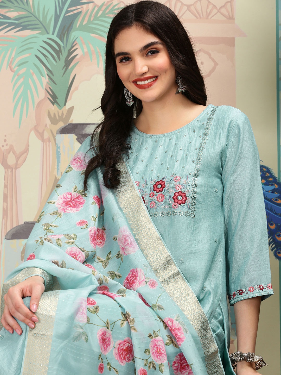 Ishin Ethnic Motifs Yoke or Border Embroidered Thread Work Straight Kurta with Trousers, Sea green
Ishin Ethnic Motifs Yoke or Border Embroidered Thread Work Straight Kurta with Trousers, Sea green