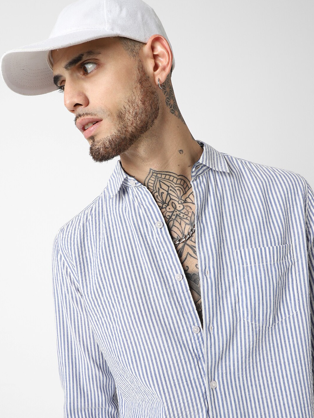 VASTRADO Classic Slim Fit Long Sleeves Spread Collar Cotton Opaque Striped Casual Shirt, Blue
VASTRADO Classic Slim Fit Long Sleeves Spread Collar Cotton Opaque Striped Casual Shirt, Blue