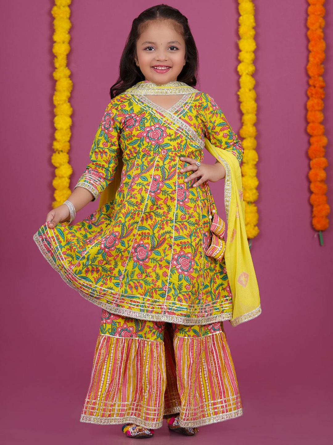 Stuffie Land Girls Ethnic Motifs Printed Empire Gotta Patti Pure Cotton Kurta Set, Yellow
Stuffie Land Girls Ethnic Motifs Printed Empire Gotta Patti Pure Cotton Kurta Set, Yellow