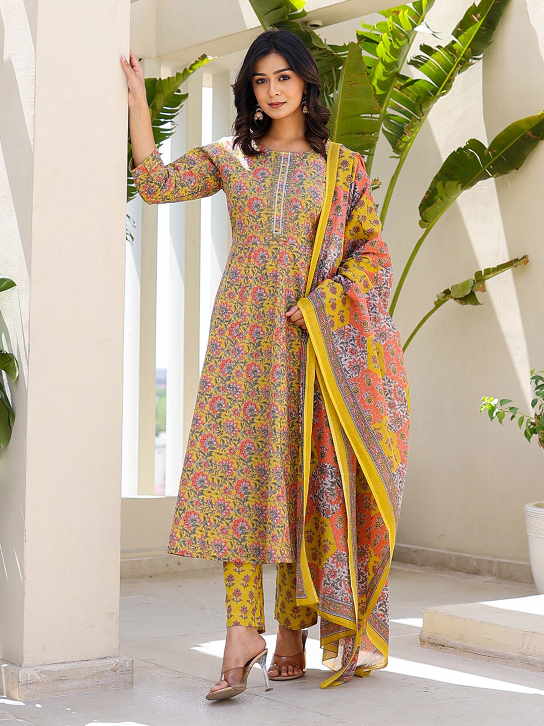 Yufta Floral Embroidered Regular Thread Work Pure Cotton Kurta with Trouser & Dupatta, Yellow
Yufta Floral Embroidered Regular Thread Work Pure Cotton Kurta with Trouser & Dupatta, Yellow