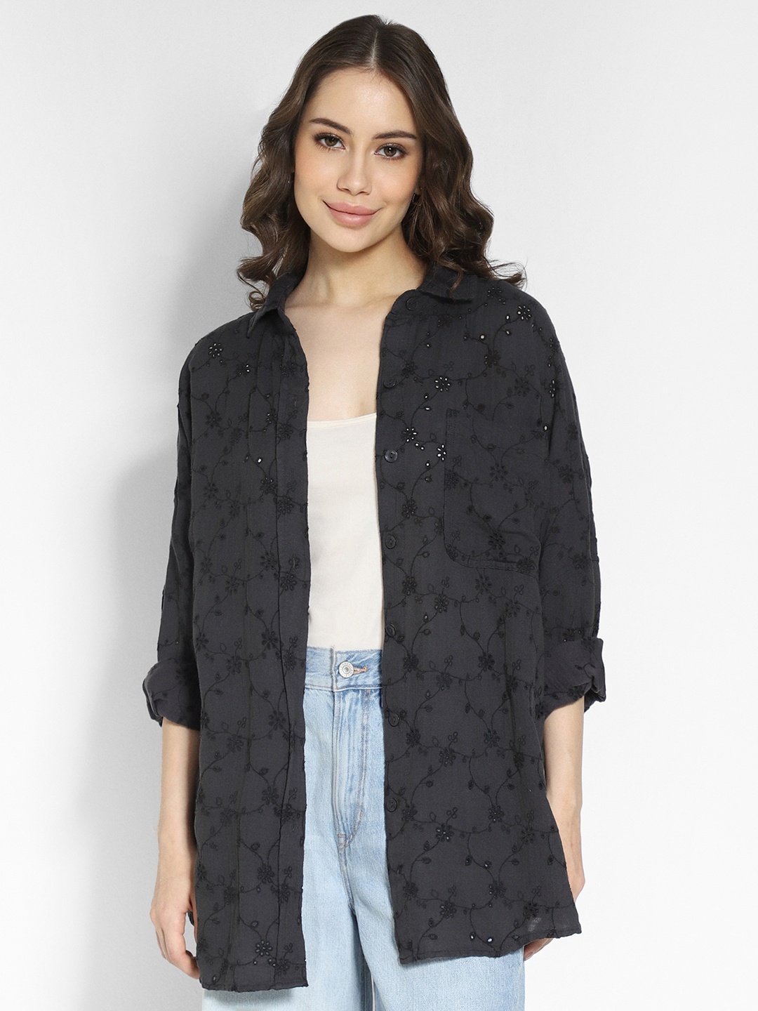 AMERICAN EAGLE OUTFITTERS Floral Schiffli Self Design Spread Collar Casual Oversized Shirt, Black
AMERICAN EAGLE OUTFITTERS Floral Schiffli Self Design Spread Collar Casual Oversized Shirt, Black