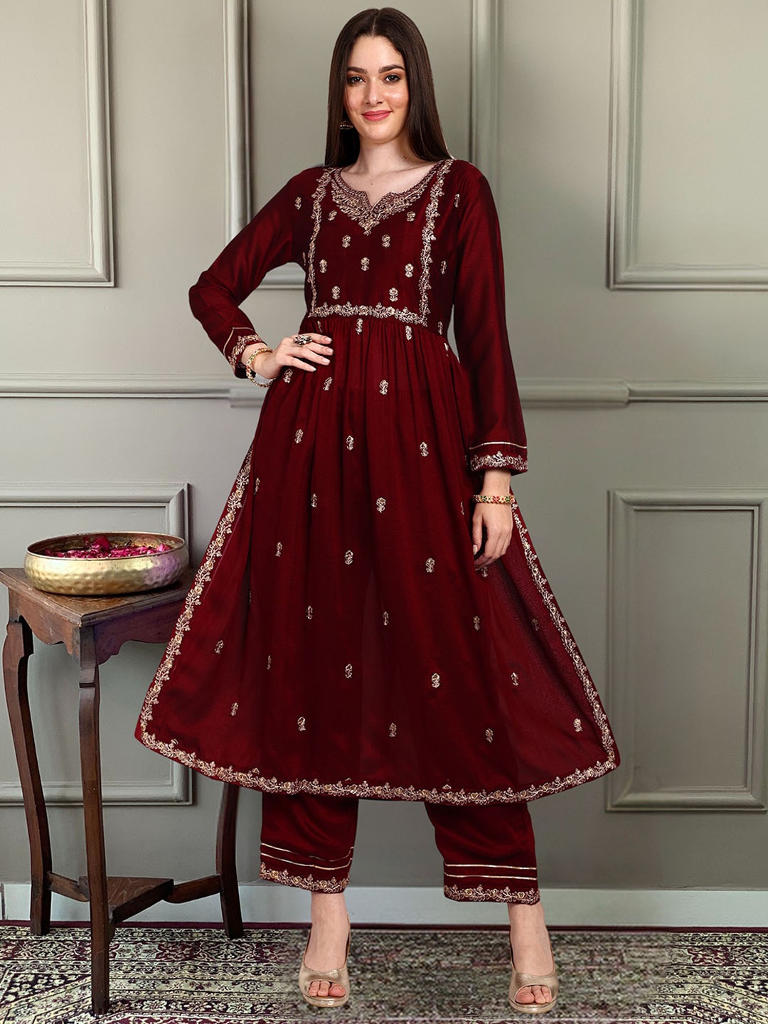 Momina Fashion Ethnic Motifs Embroidered Pleated Thread Work Kurta with Trousers, Maroon
Momina Fashion Ethnic Motifs Embroidered Pleated Thread Work Kurta with Trousers, Maroon