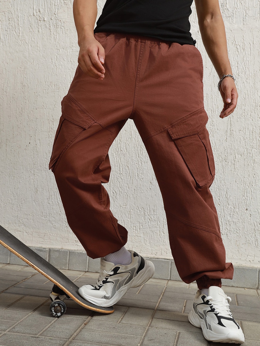 Hubberholme Men Relaxed Straight Leg Loose Fit Mid Rise Cotton Cargos Trousers, Brown
Hubberholme Men Relaxed Straight Leg Loose Fit Mid Rise Cotton Cargos Trousers, Brown