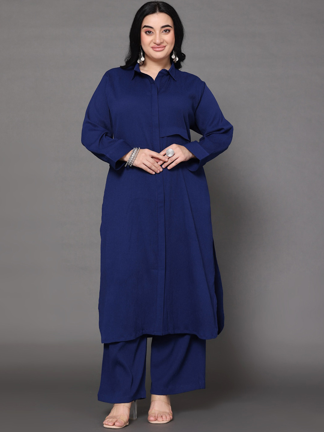 Sztori Plus Size Shirt Collar Regular Silk Crepe Pathani Kurta with Palazzos, Navy blue
Sztori Plus Size Shirt Collar Regular Silk Crepe Pathani Kurta with Palazzos, Navy blue