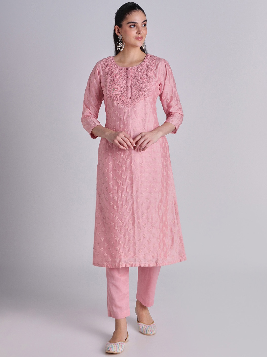 House Of Dharaa Ethnic Motifs Embroidered Pure Cotton Straight Kurta & Trousers & Dupatta, Pink
House Of Dharaa Ethnic Motifs Embroidered Pure Cotton Straight Kurta & Trousers & Dupatta, Pink