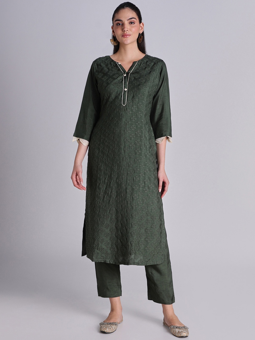 House Of Dharaa Embroidered Regular Thread Work Raw Silk Straight Kurta Set, Sea green
House Of Dharaa Embroidered Regular Thread Work Raw Silk Straight Kurta Set, Sea green