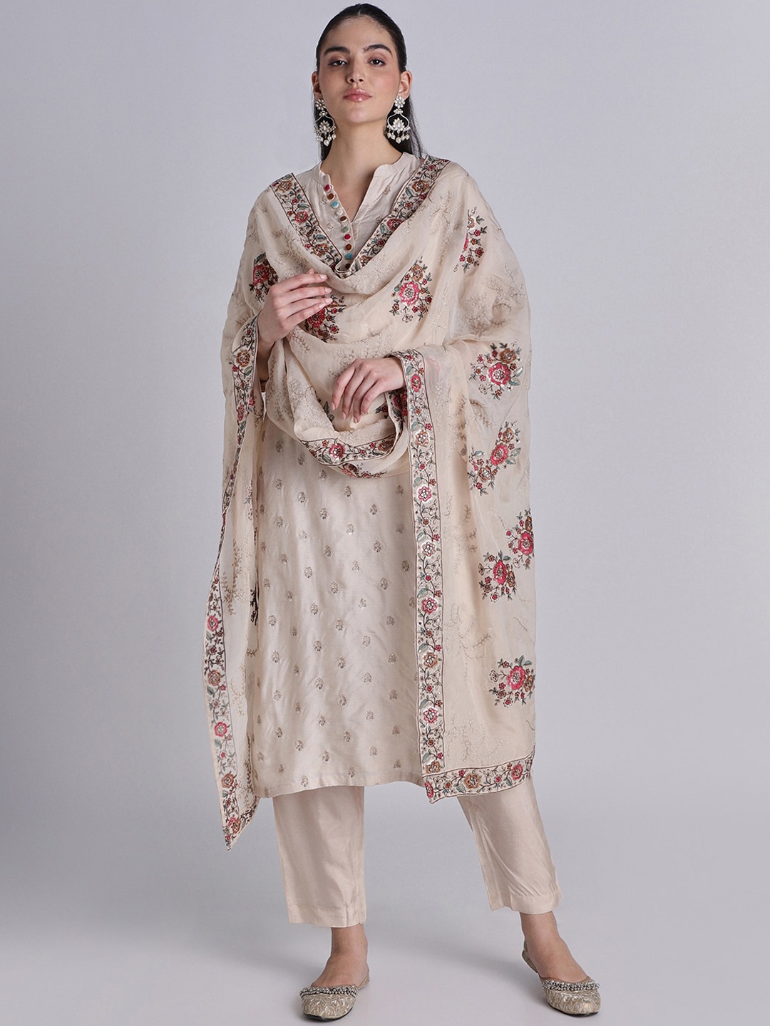 House Of Dharaa Floral Embroidered Regular Sequinned Pure Cotton Straight Kurta Set, Off white
House Of Dharaa Floral Embroidered Regular Sequinned Pure Cotton Straight Kurta Set, Off white