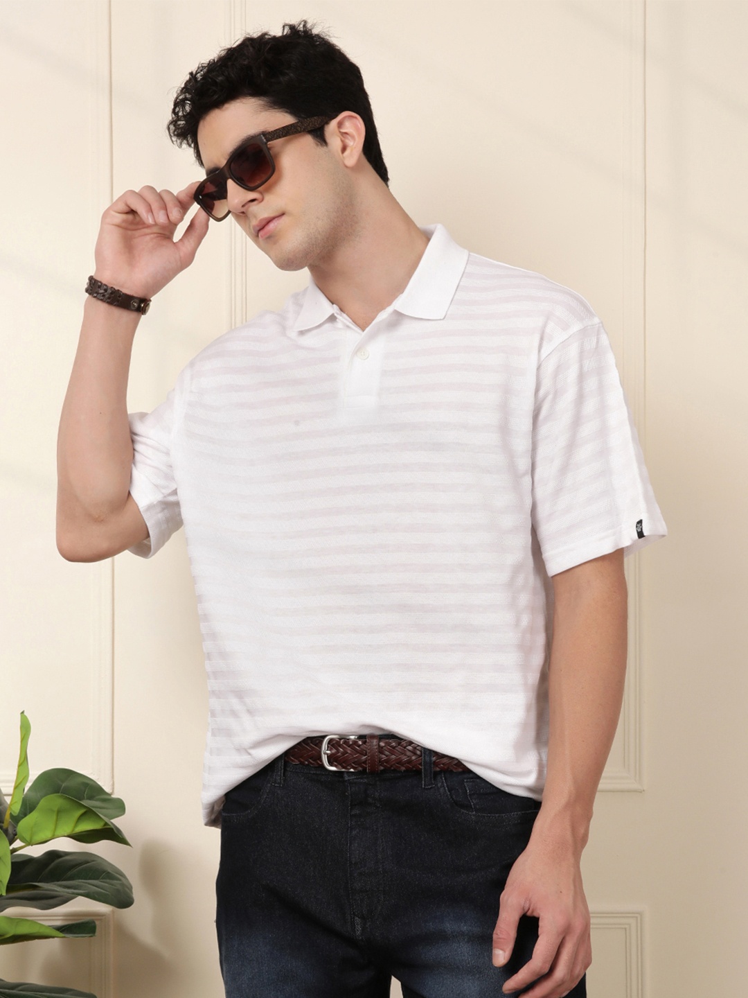 WROGN Polo Collar Self-Design Striped Drop-Shoulder Sleeves Oversized T-shirt, White
WROGN Polo Collar Self-Design Striped Drop-Shoulder Sleeves Oversized T-shirt, White