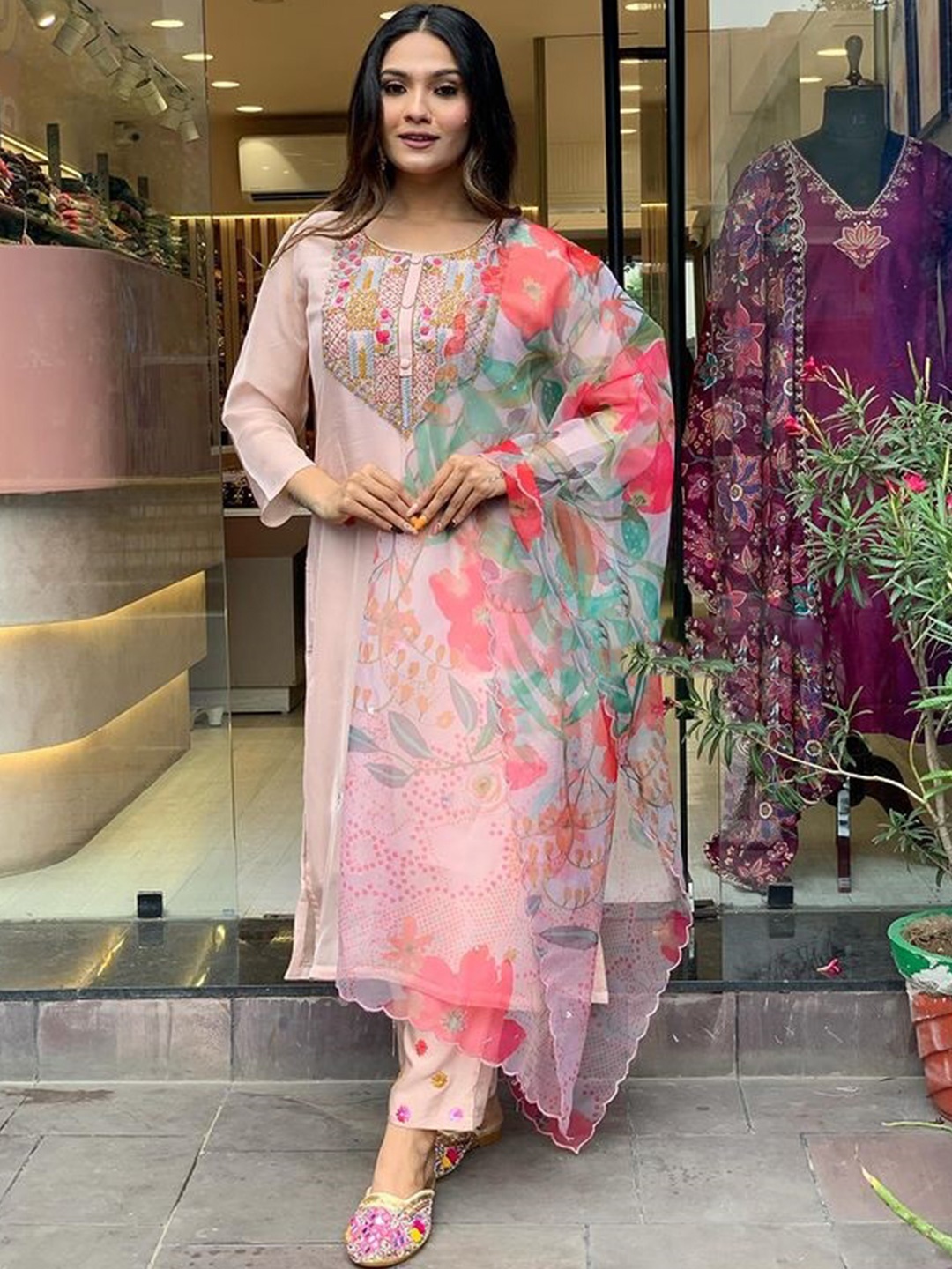 Storebrite Floral Embroidered Thread Work Silk Crepe Kurta With Trouser & Dupatta, Peach
Storebrite Floral Embroidered Thread Work Silk Crepe Kurta With Trouser & Dupatta, Peach