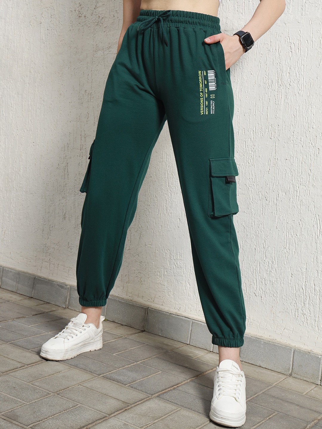 Hubberholme Women Typography Printed Relaxed Straight Leg High-Rise Cargo Jogger, Green
Hubberholme Women Typography Printed Relaxed Straight Leg High-Rise Cargo Jogger, Green