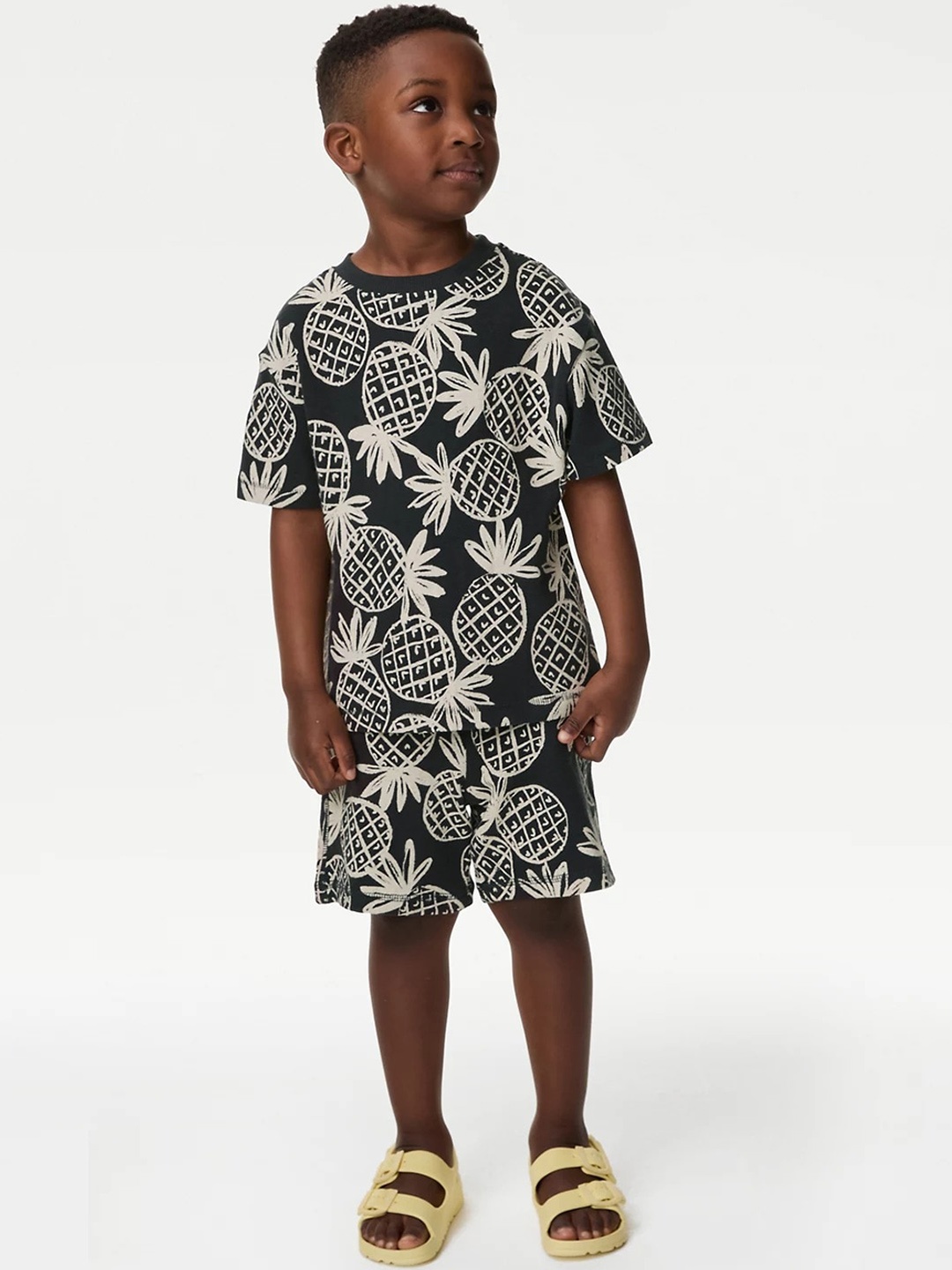 Marks & Spencer Boys Round Neck Short Sleeves Printed Pure Cotton Tshirt With Shorts, Black
Marks & Spencer Boys Round Neck Short Sleeves Printed Pure Cotton Tshirt With Shorts, Black