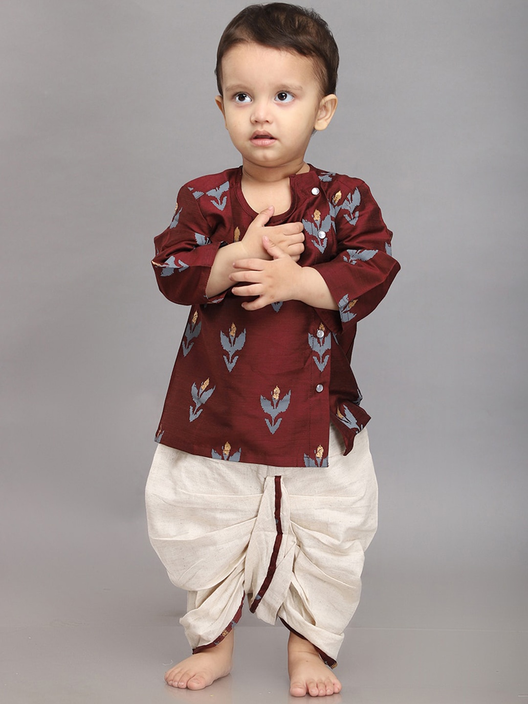 Biglilpeople Boys Floral Printed Cotton Silk Straight Kurta with Dhoti Pants, Maroon
Biglilpeople Boys Floral Printed Cotton Silk Straight Kurta with Dhoti Pants, Maroon