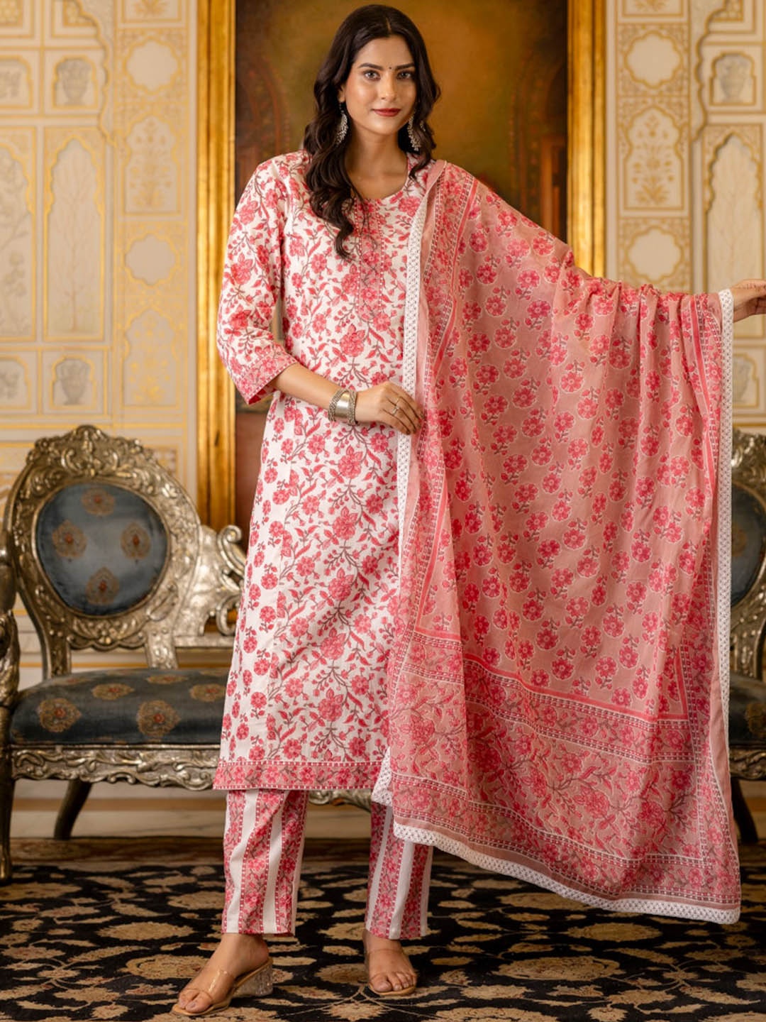 Rangeelo Floral Printed Regular Pure Cotton Kurta with Palazzos & With Dupatta, Pink
Rangeelo Floral Printed Regular Pure Cotton Kurta with Palazzos & With Dupatta, Pink