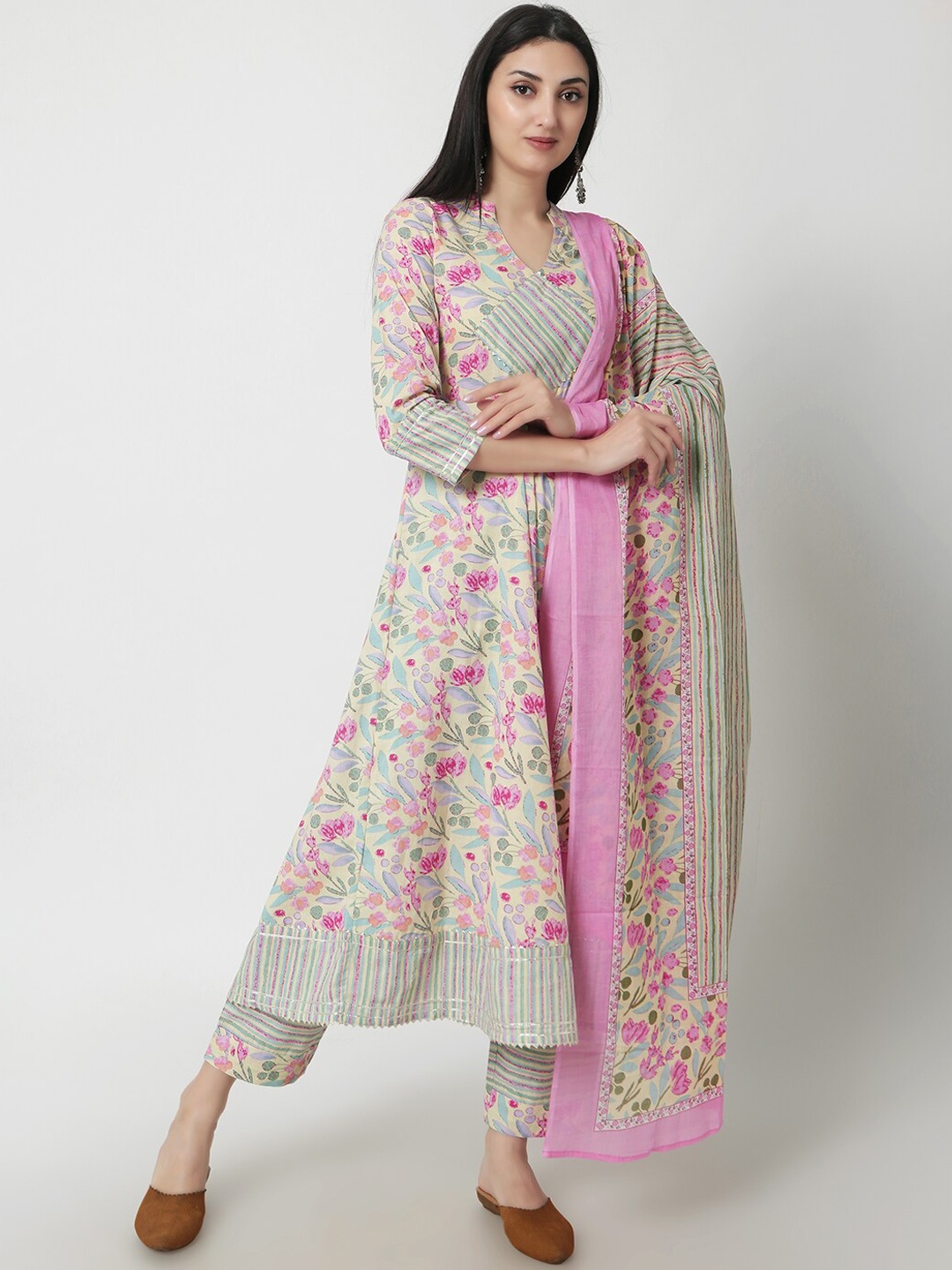 JANAKDULARI CREATION Floral Printed Pure Cotton A-Line Kurta with Palazzos & Dupatta, Pink
JANAKDULARI CREATION Floral Printed Pure Cotton A-Line Kurta with Palazzos & Dupatta, Pink