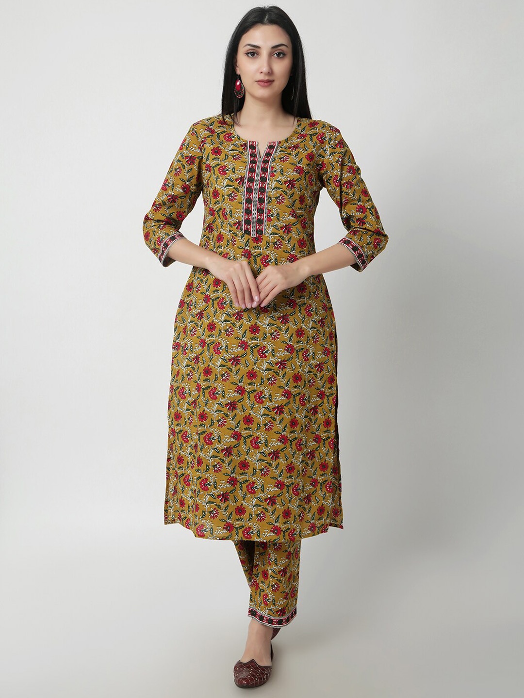 JANAKDULARI CREATION Floral Printed Regular Gotta Patti Pure Cotton Kurta with Trouser, Brown
JANAKDULARI CREATION Floral Printed Regular Gotta Patti Pure Cotton Kurta with Trouser, Brown