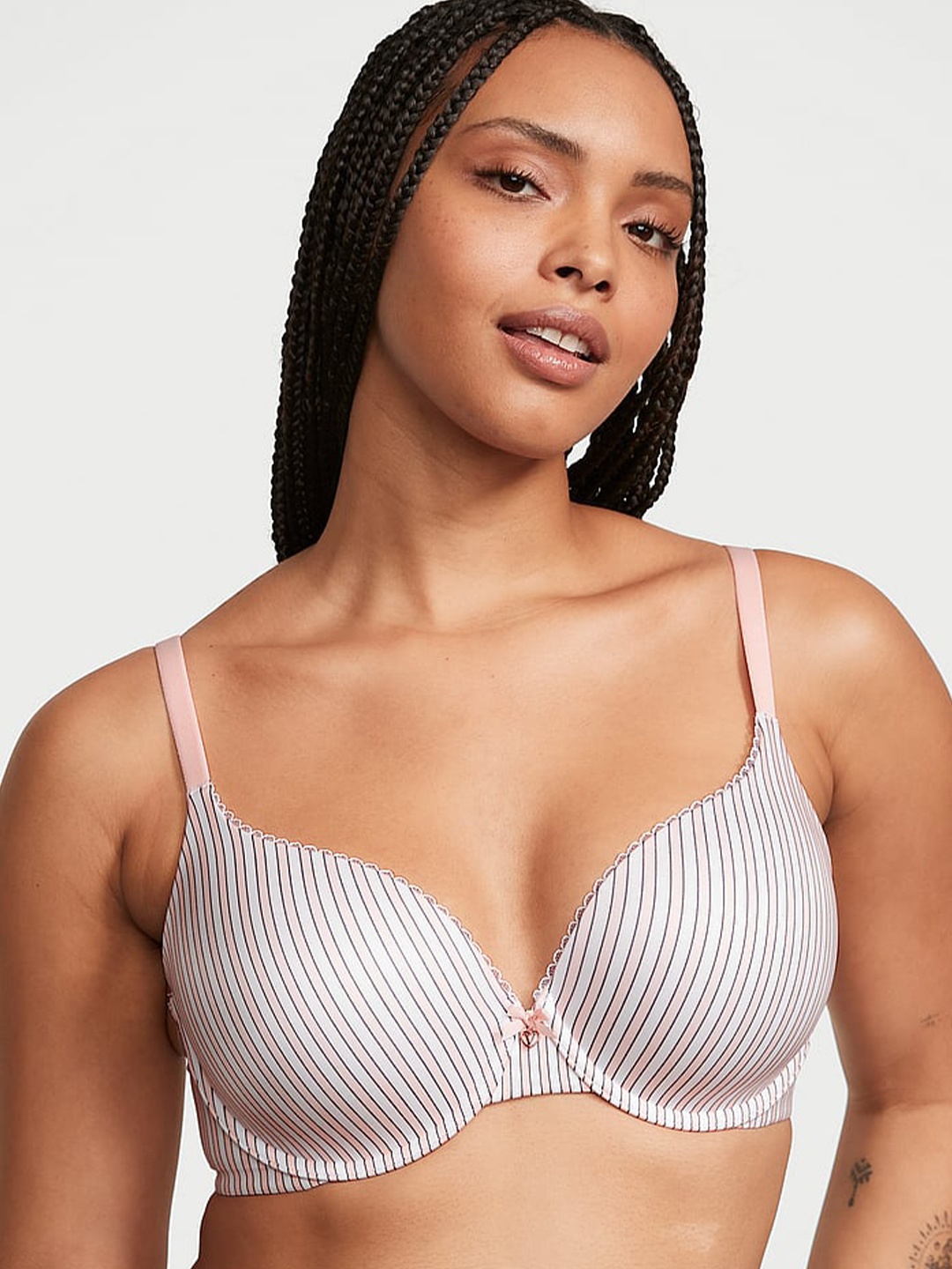 Victoria's Secret Body by Victoria Smooth Bra Lightly Padded Push-Up Bra - All Day Comfort, White
Victoria's Secret Body by Victoria Smooth Bra Lightly Padded Push-Up Bra - All Day Comfort, White