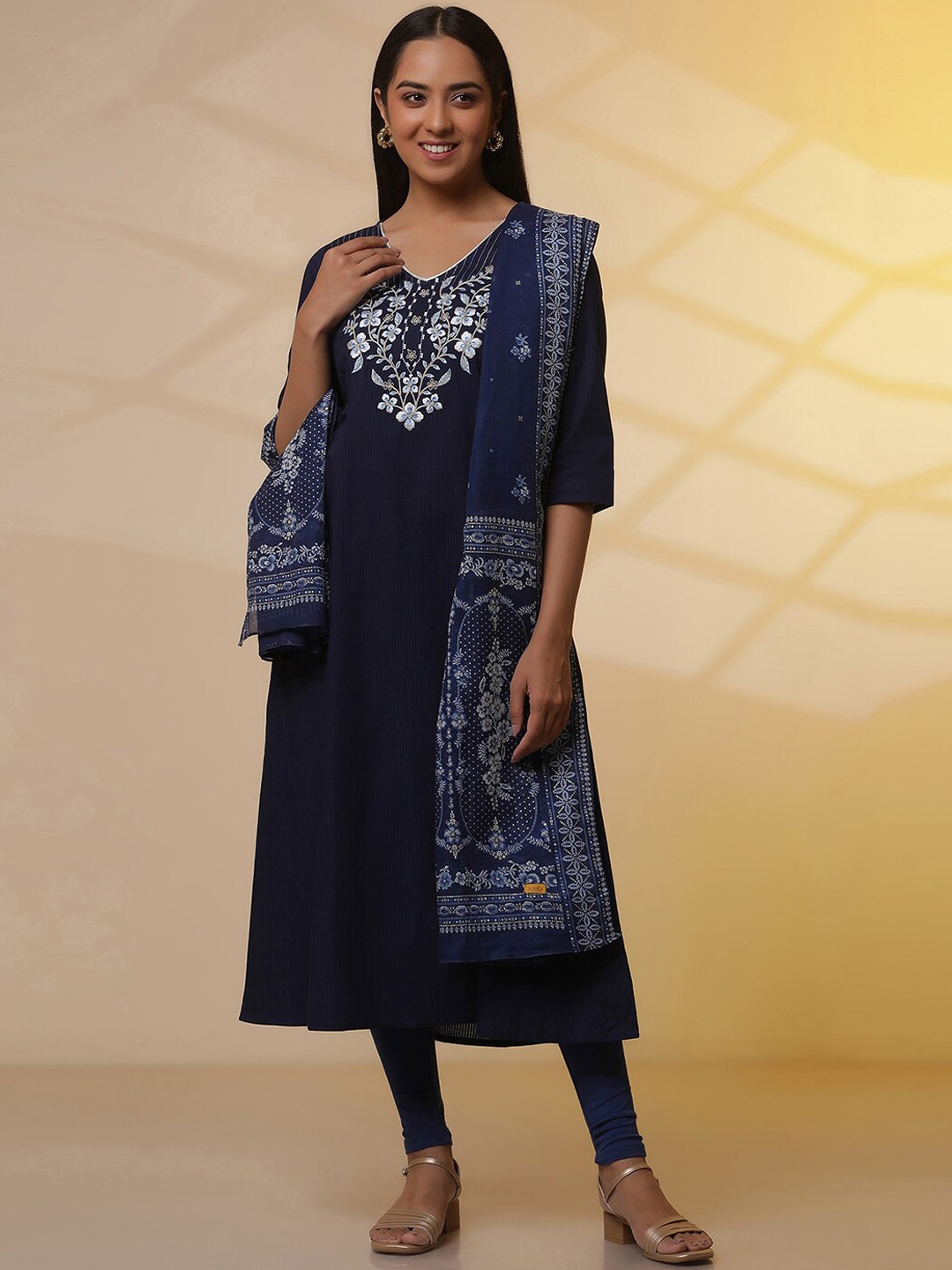 AURELIA Embroidered Thread Work Yoke Design Cotton A-Line Kurta With Jeggings & Dupatta, Navy blue
AURELIA Embroidered Thread Work Yoke Design Cotton A-Line Kurta With Jeggings & Dupatta, Navy blue
