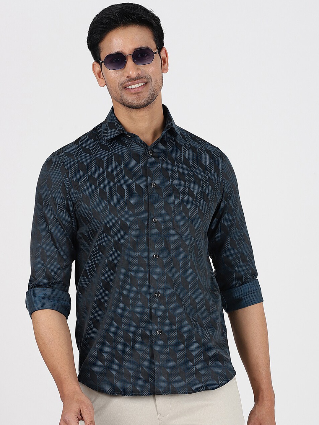 Greenfibre Geometric Printed Cutaway Collar Slim Fit Cotton Partywear Shirt, Blue
Greenfibre Geometric Printed Cutaway Collar Slim Fit Cotton Partywear Shirt, Blue