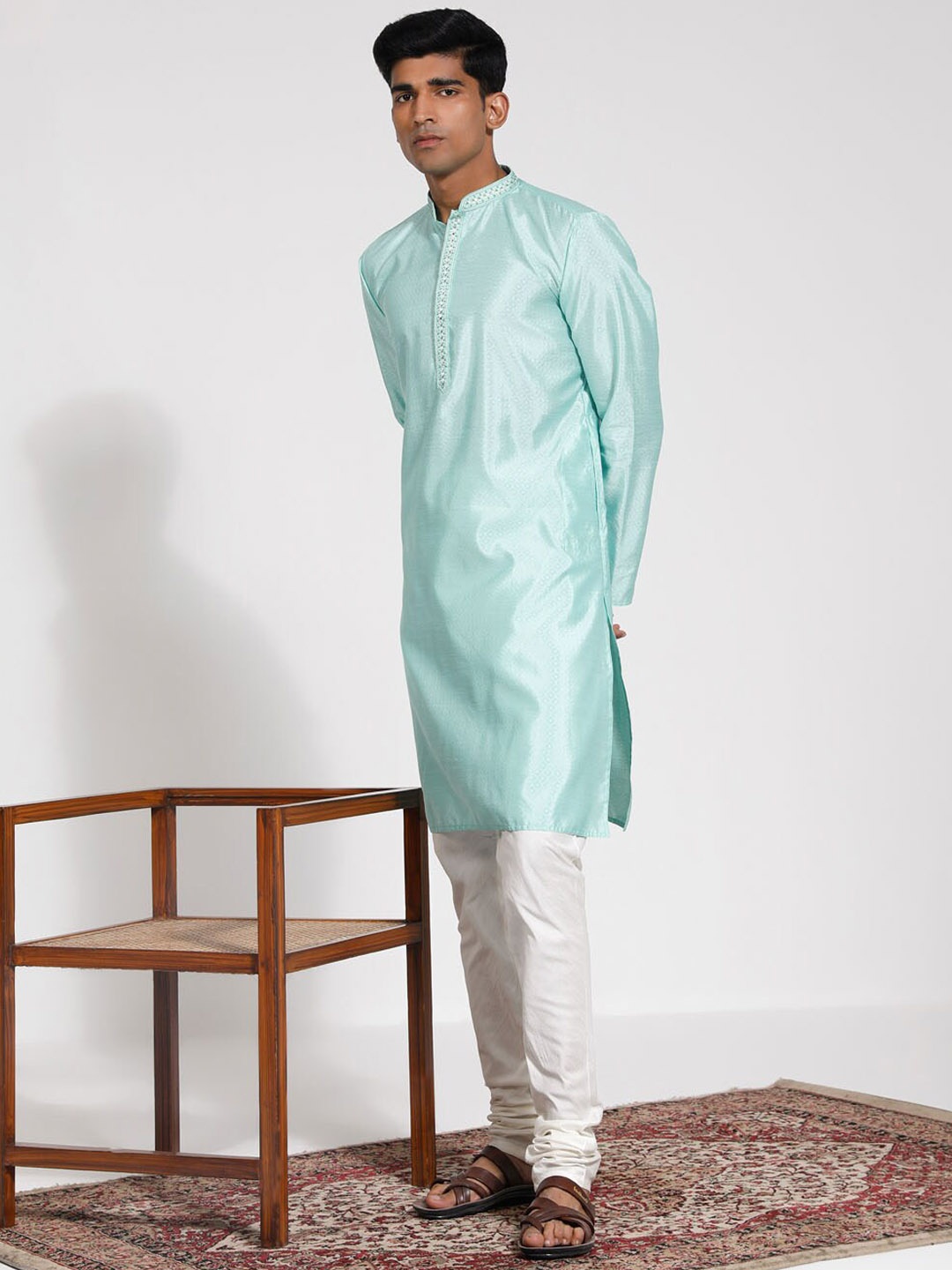 VASTRAMAY Embroidered Thread Work Mandarin Collar Silk Blend Straight Kurta with Pyjamas, Green
VASTRAMAY Embroidered Thread Work Mandarin Collar Silk Blend Straight Kurta with Pyjamas, Green