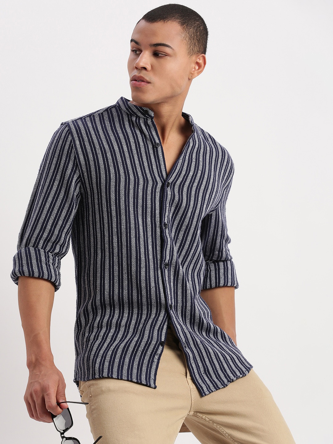 SHOWOFF Standard Slim Fit Striped Mandarin Collar Long Sleeves Cotton Casual Shirt, Navy blue
SHOWOFF Standard Slim Fit Striped Mandarin Collar Long Sleeves Cotton Casual Shirt, Navy blue
