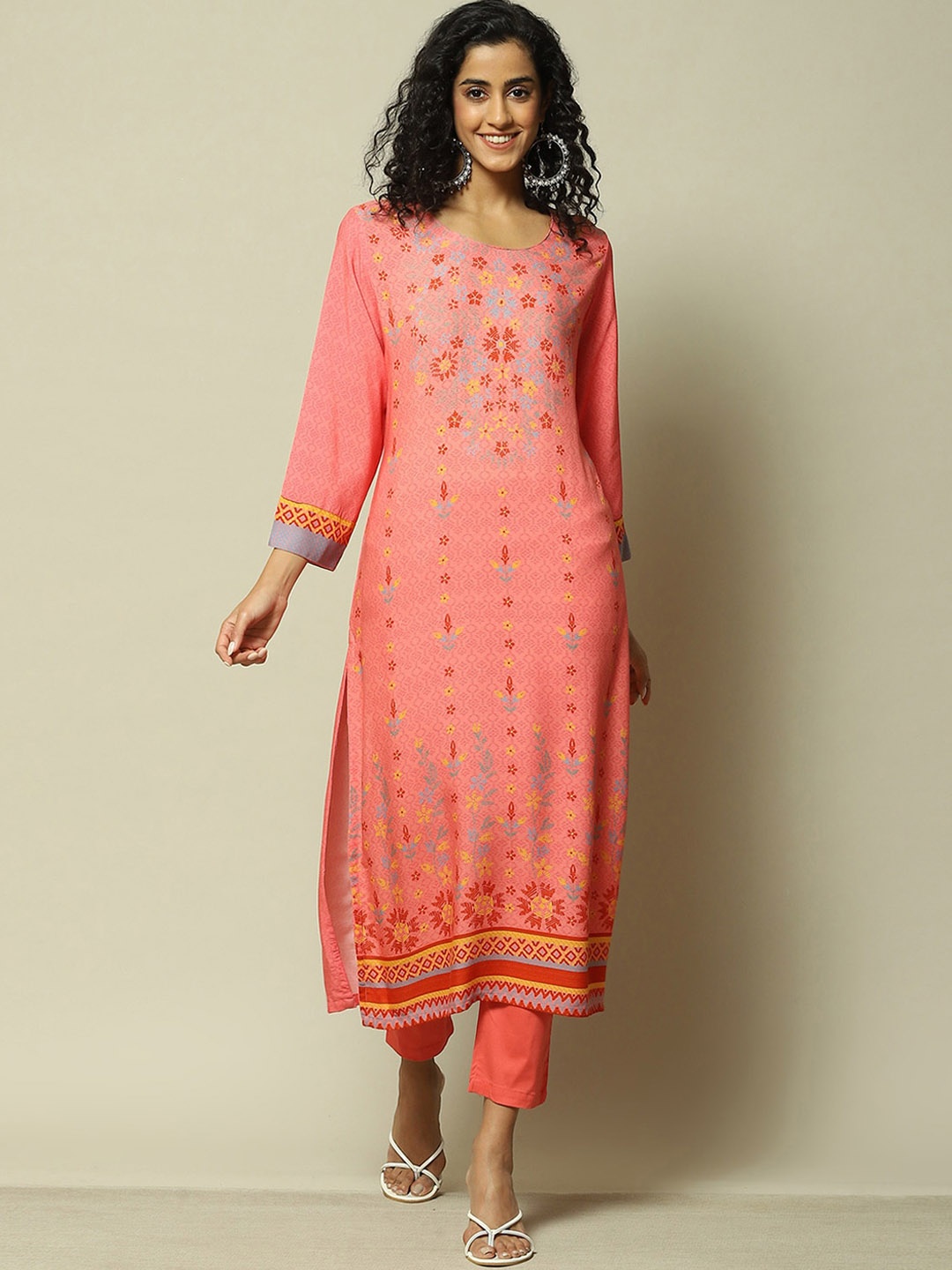 Rangriti Ethnic Motifs Printed Round Neck Three-Quarter Sleeves Sequinned Kurta, Pink
Rangriti Ethnic Motifs Printed Round Neck Three-Quarter Sleeves Sequinned Kurta, Pink