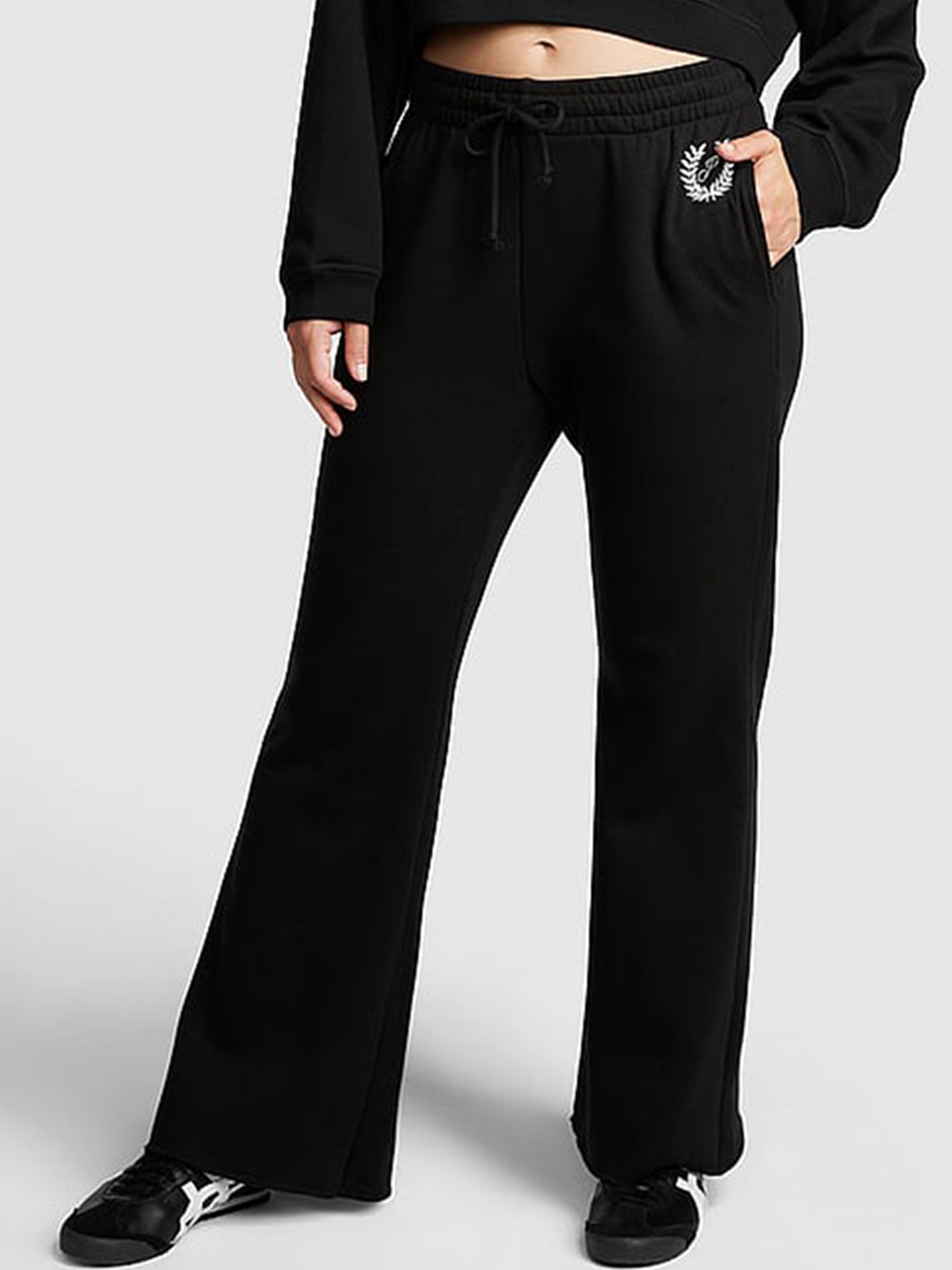 Victoria's Secret PINK Everyday Women Fleece High-Rise Flared Track Pants, Black
Victoria's Secret PINK Everyday Women Fleece High-Rise Flared Track Pants, Black