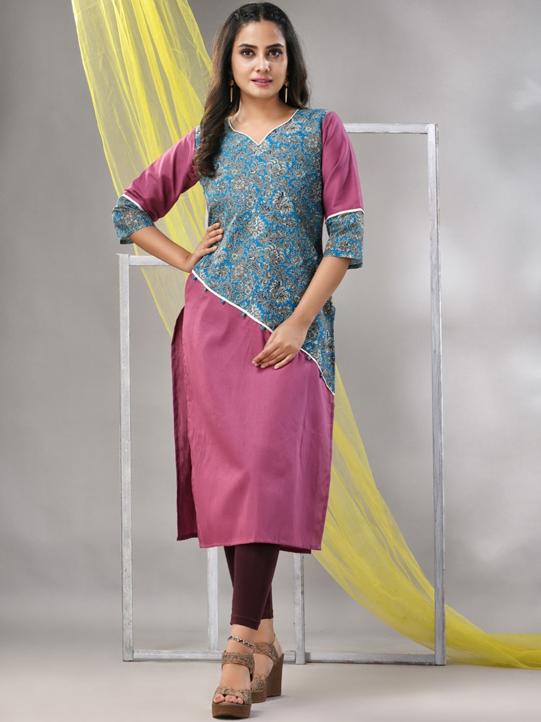Charukriti Plus Size Ethnic Motifs Yoke Design V-Neck Cotton Straight Kurta, Mauve
Charukriti Plus Size Ethnic Motifs Yoke Design V-Neck Cotton Straight Kurta, Mauve