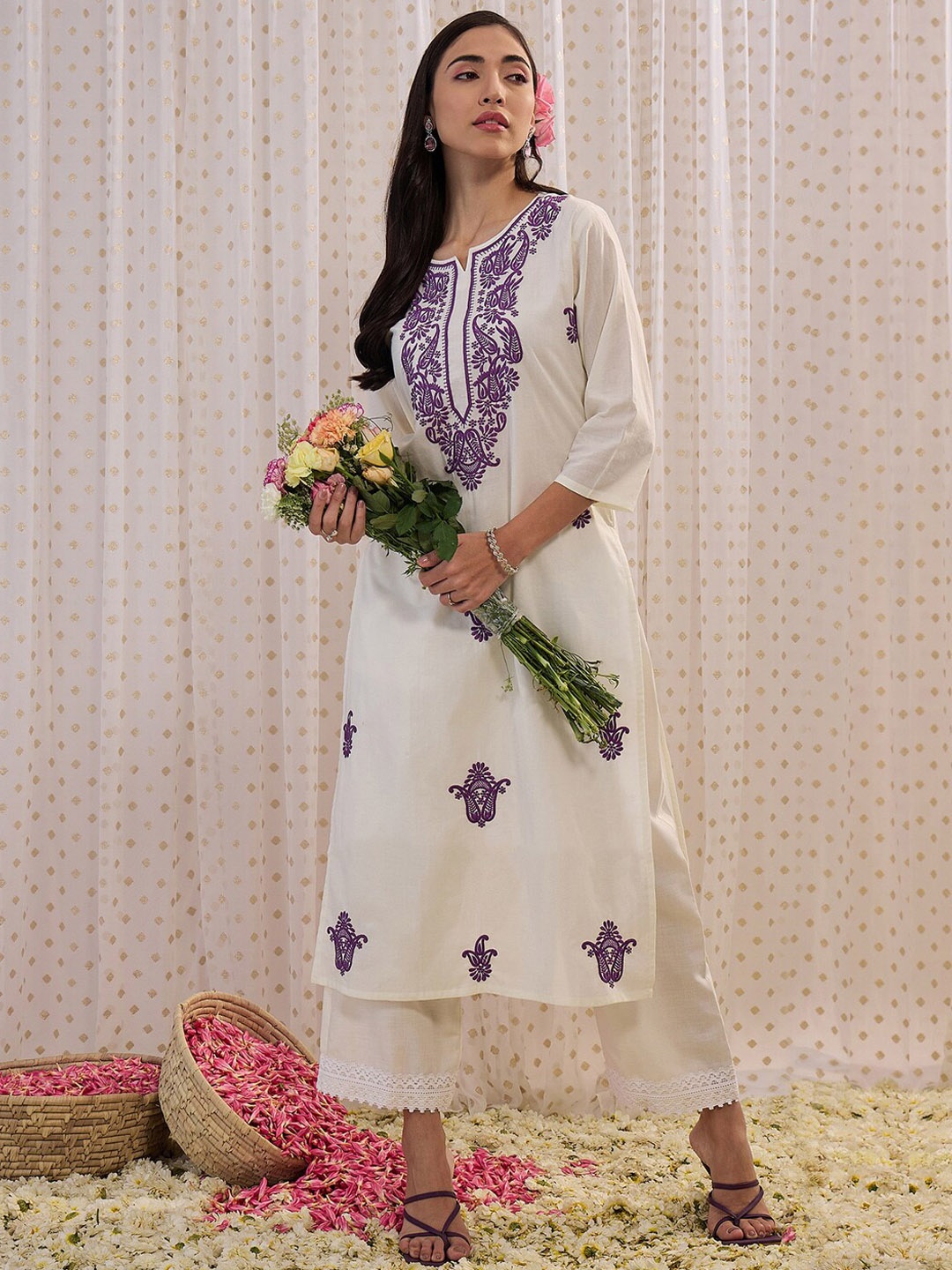 Indo Era Floral Embroidered Thread Work Straight Pure Cotton Kurta, White
Indo Era Floral Embroidered Thread Work Straight Pure Cotton Kurta, White