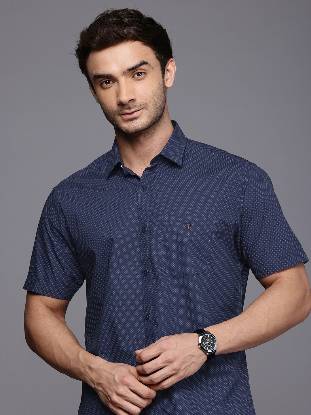Louis Philippe Sport Pure Cotton Micro Ditsy Printed Slim Fit Casual Shirt, Navy blue
Louis Philippe Sport Pure Cotton Micro Ditsy Printed Slim Fit Casual Shirt, Navy blue