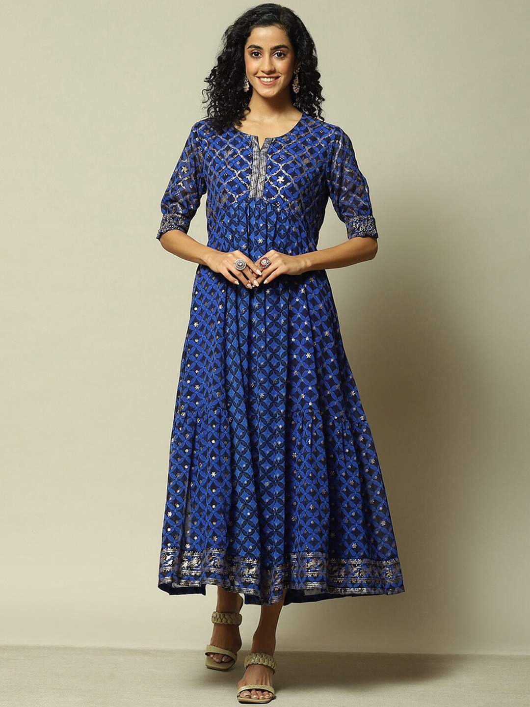 Rangriti Ethnic Motifs Print Keyhole Neck Georgette Formal Fit & Flare Midi Dress, Blue
Rangriti Ethnic Motifs Print Keyhole Neck Georgette Formal Fit & Flare Midi Dress, Blue