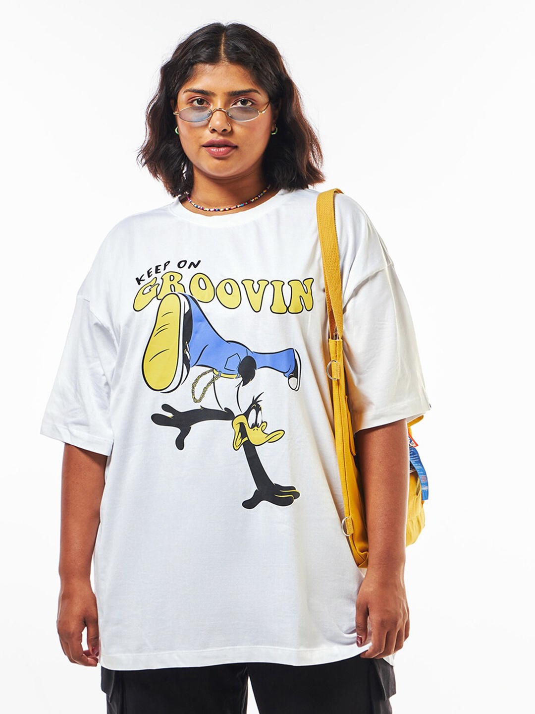Bewakoof Plus Graphic Looney Tunes Printed Drop-Shoulder Sleeves Oversized T-shirt, White
Bewakoof Plus Graphic Looney Tunes Printed Drop-Shoulder Sleeves Oversized T-shirt, White