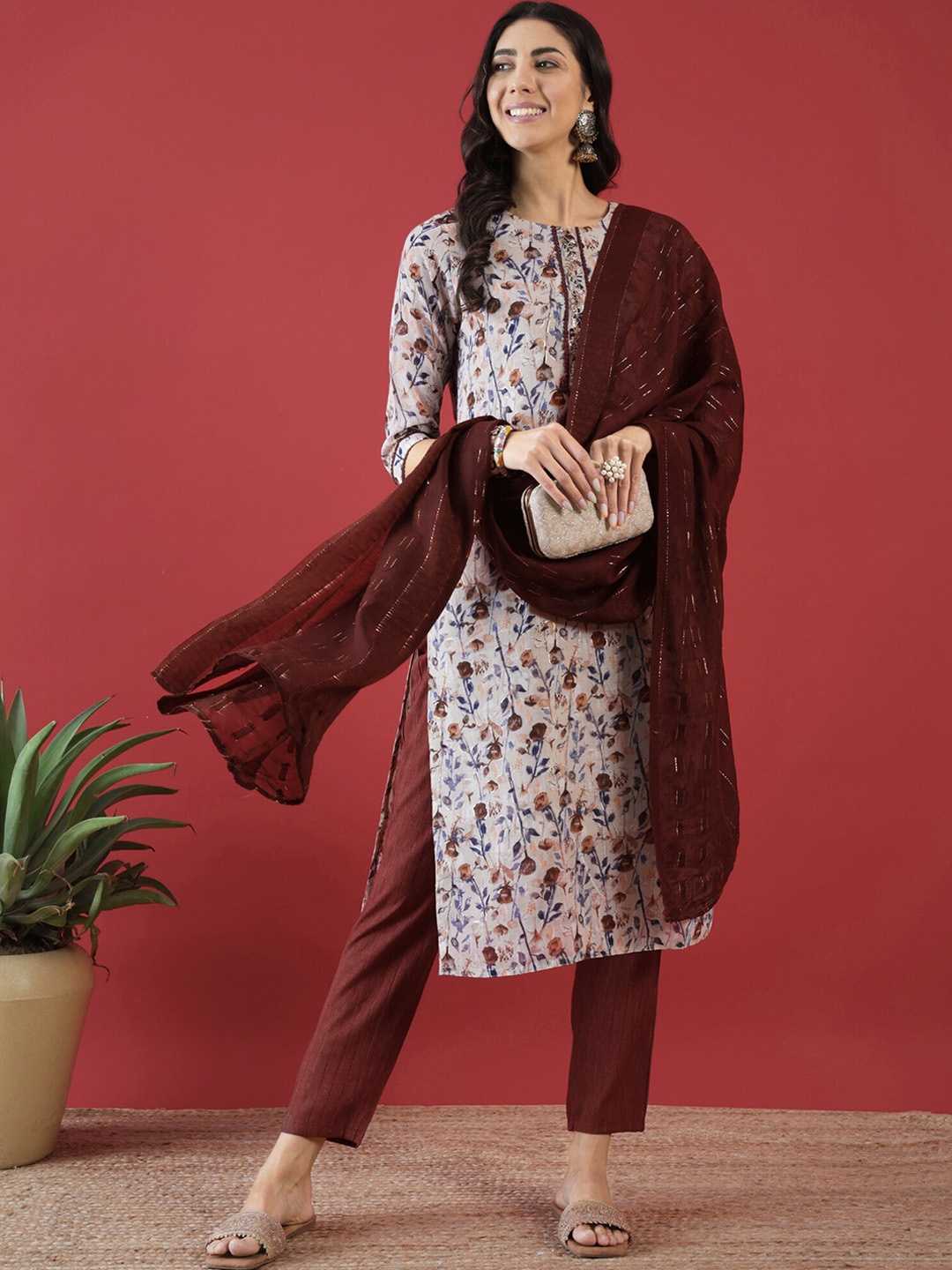 Anouk Floral Printed Thread Work Pure Cotton Straight Kurta With Trousers & Dupatta, White
Anouk Floral Printed Thread Work Pure Cotton Straight Kurta With Trousers & Dupatta, White