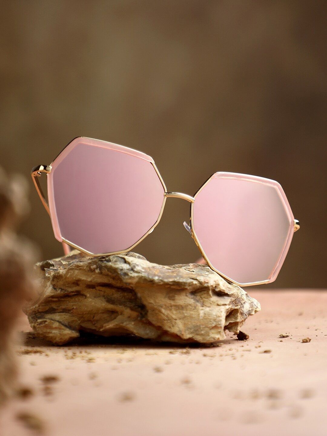 HAUTE SAUCE by Campus Sutra Women Other Sunglasses with Polarised Lens AW24_HSSG1283, Pink
HAUTE SAUCE by Campus Sutra Women Other Sunglasses with Polarised Lens AW24_HSSG1283, Pink