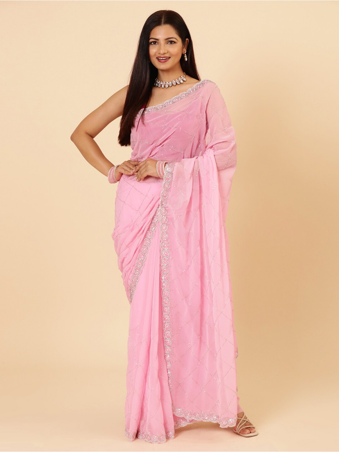 Vervee Couture Embellished Beads and Stones Pure Georgette Saree With Blouse Piece, Pink
Vervee Couture Embellished Beads and Stones Pure Georgette Saree With Blouse Piece, Pink