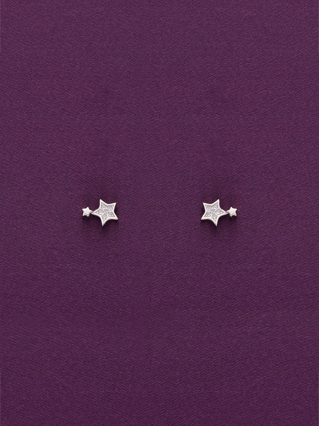 KAI JEWEL 92.5 Sterling Silver Rhodium-Plated Cubic Zirconia Contemporary Stud Earrings
KAI JEWEL 92.5 Sterling Silver Rhodium-Plated Cubic Zirconia Contemporary Stud Earrings