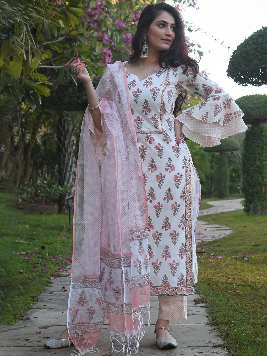 KALINI Floral Printed Bell Sleeves Regular Straight Kurta With Trousers & Dupatta, White
KALINI Floral Printed Bell Sleeves Regular Straight Kurta With Trousers & Dupatta, White